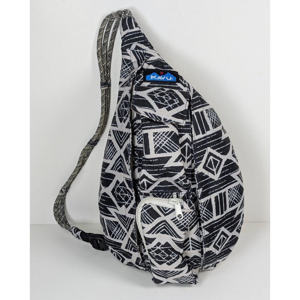 KAVU Rope Bag Sling Backpack Tile Maze Black White Aztec Geometric Crossbody - Picture 2 of 4